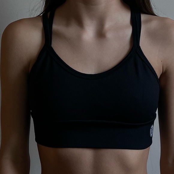 Dtina’s Boutique Black Sports Bra – Sleek & Supportive Athleisure - Picture 2 of 4